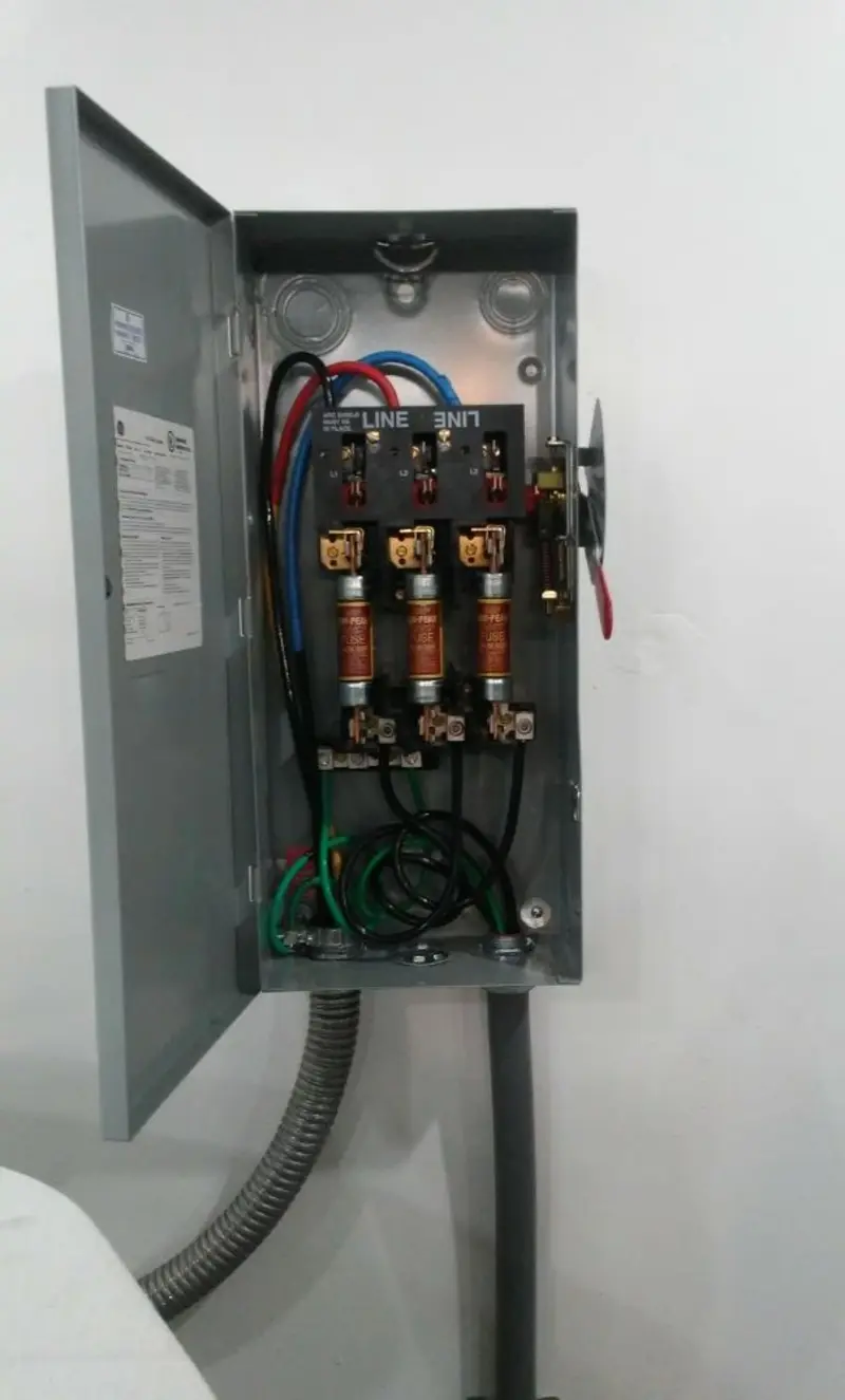 Three-phase disconnect switch installed for Electrical Wiring & Rewiring in Kutztown